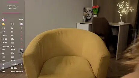 ElvaAxley webcam model stream image