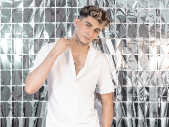 KyleMarhs webcam model stream image