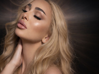 LaraMac webcam livejasmin model stream image