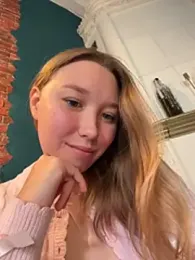 -NaughtyAngel- webcam model stream image
