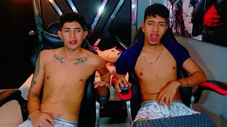 darwinandbrayann webcam model stream image