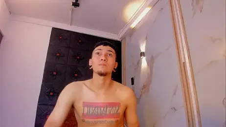 Logan_and_Reachel webcam model stream image