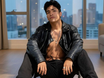 AlekAzaroov webcam livejasmin model stream image