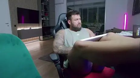 UbbeViking webcam stripchat model stream image