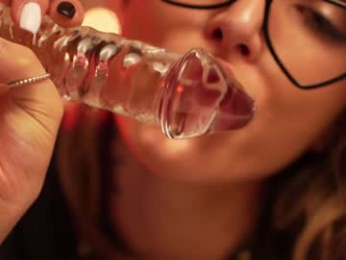 informal_ webcam model stream image