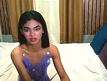 SluttyZowi webcam stripchat model stream image