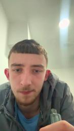 Ilovethingsin webcam model stream image