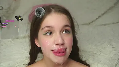 AmiLewis webcam stripchat model stream image