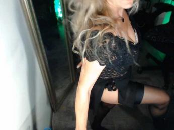 LadyVelvet webcam model stream image