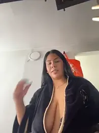 downsonMia webcam model stream image