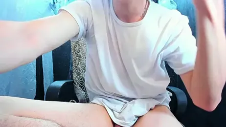 Kerverr_ webcam model stream image