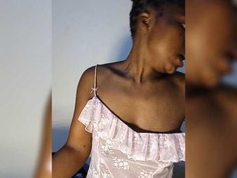 Glowgoddes webcam model stream image