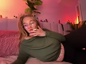 chloetease webcam model stream image