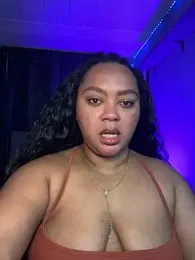 yanza2002 webcam model stream image