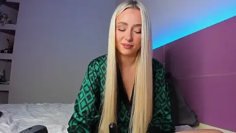 CrazyWomen webcam model stream image