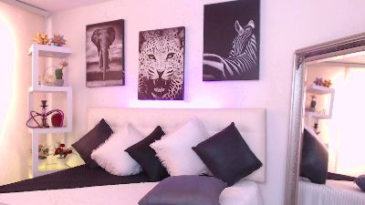 leyah_ webcam model stream image