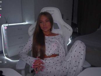 Evelina_fox webcam model stream image