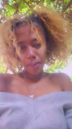 MoanaFrenchy webcam model stream image