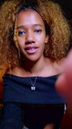 MoanaFrenchy webcam model stream image