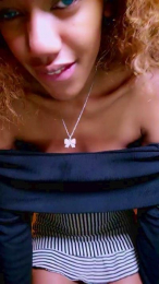 MoanaFrenchy webcam model stream image