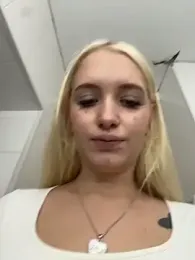 Milkyy_wway webcam stripchat model stream image