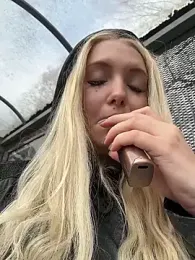 Milkyy_wway webcam model stream image