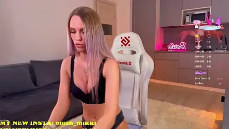 mikkixmeow webcam model stream image