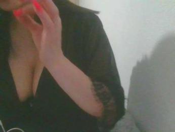 CrazyDance8 webcam model stream image