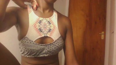 Cutyblack webcam model stream image