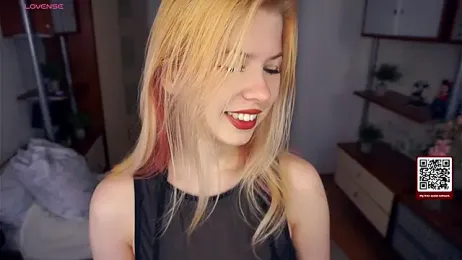 LynetHakes webcam model stream image