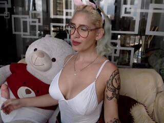 Mia Scarlet webcam model stream image