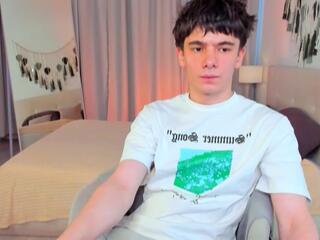 Ethan Crowe webcam model stream image