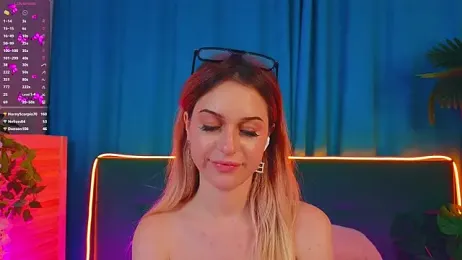 AlinaWalters webcam model stream image