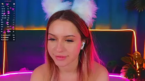 AlinaWalters webcam model stream image