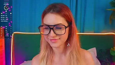 AlinaWalters webcam model stream image