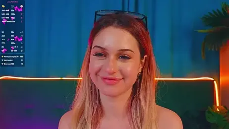 AlinaWalters webcam model stream image