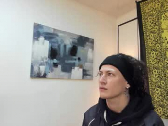 aria_and_orien webcam model stream image