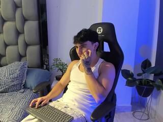 Zack Lenox webcam model stream image