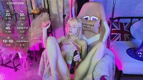 MillaHolt webcam model stream image