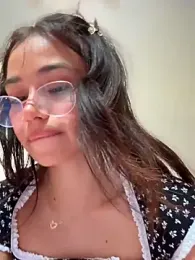 Adriennesexxx webcam model stream image