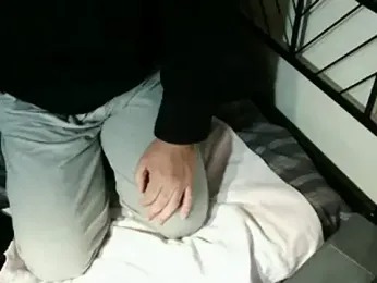 100Tauros webcam model stream image