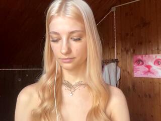 Kendra Bann webcam model stream image