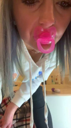 Shyg1rl webcam model stream image