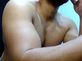 Holl Latin webcam model stream image