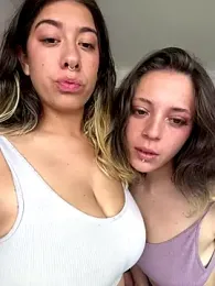 Enyeld_ruru webcam stripchat model stream image