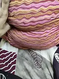 moms_bulls webcam model stream image