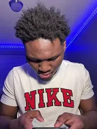 Festivitiesking1 webcam model stream image