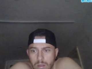 tallhungcloudyy webcam model stream image