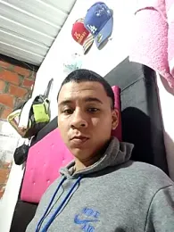 Mia_axelll webcam model stream image