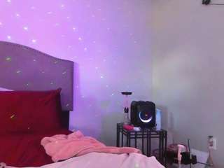 yiaunaniree webcam model stream image